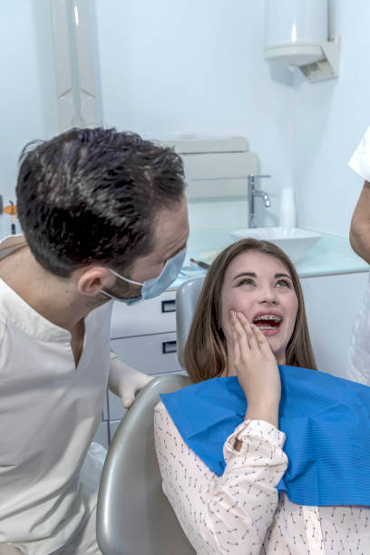 Best Cracked Tooth Emergency Dentist  in Oak Hills, PA